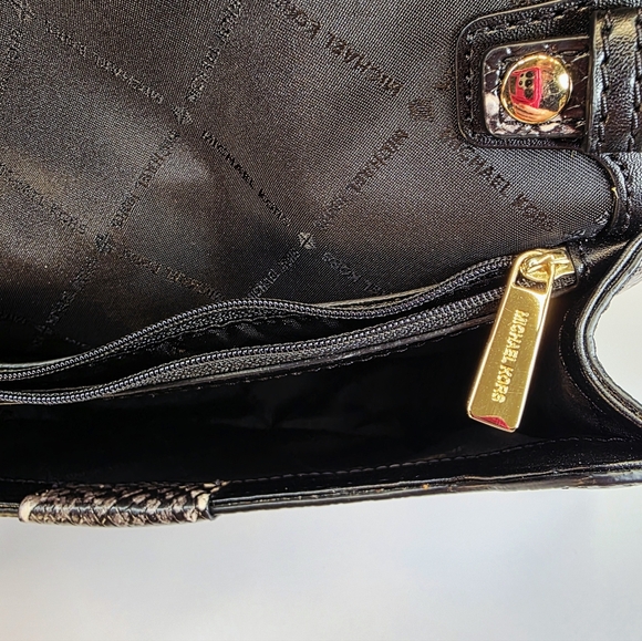Michael Kors Sonia Medium Snake Embossed Faux Leather Shoulder Bag/Crossbody - Picture 11 of 15